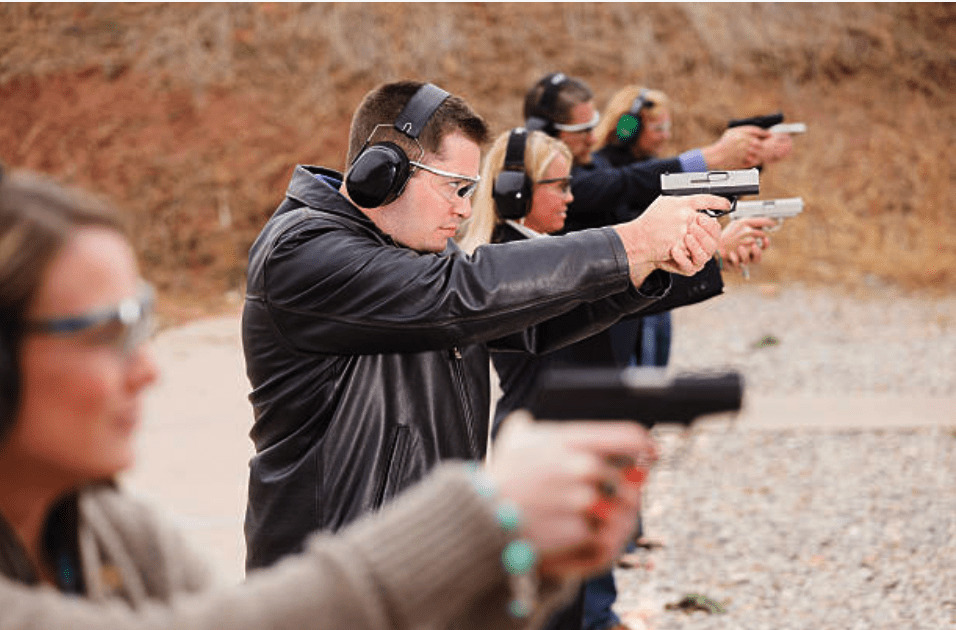обучение стрельбе из пистолета